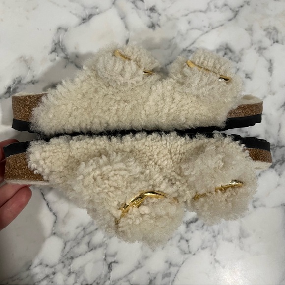 Birkenstock Arizona Gold Big Buckle Shearling Teddy Slide Sandals Cream Size 6 - Picture 10 of 16